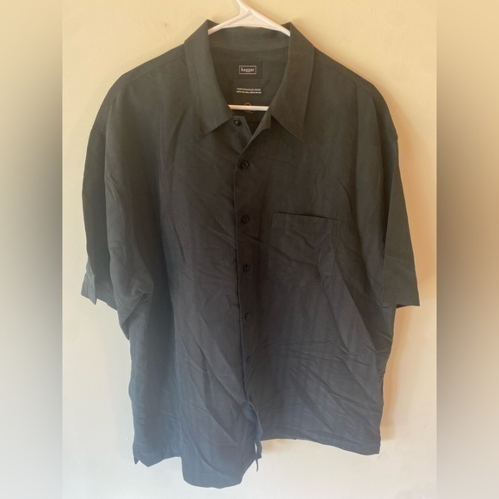 Haggar‎ Short Sleeve Preformance Wear Button down Shirt